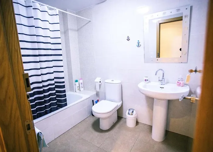 Corals Проживання в сім'ї